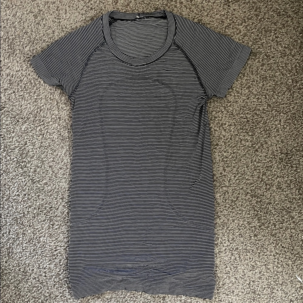 Lululemon swiftly tech short sleeve shirt